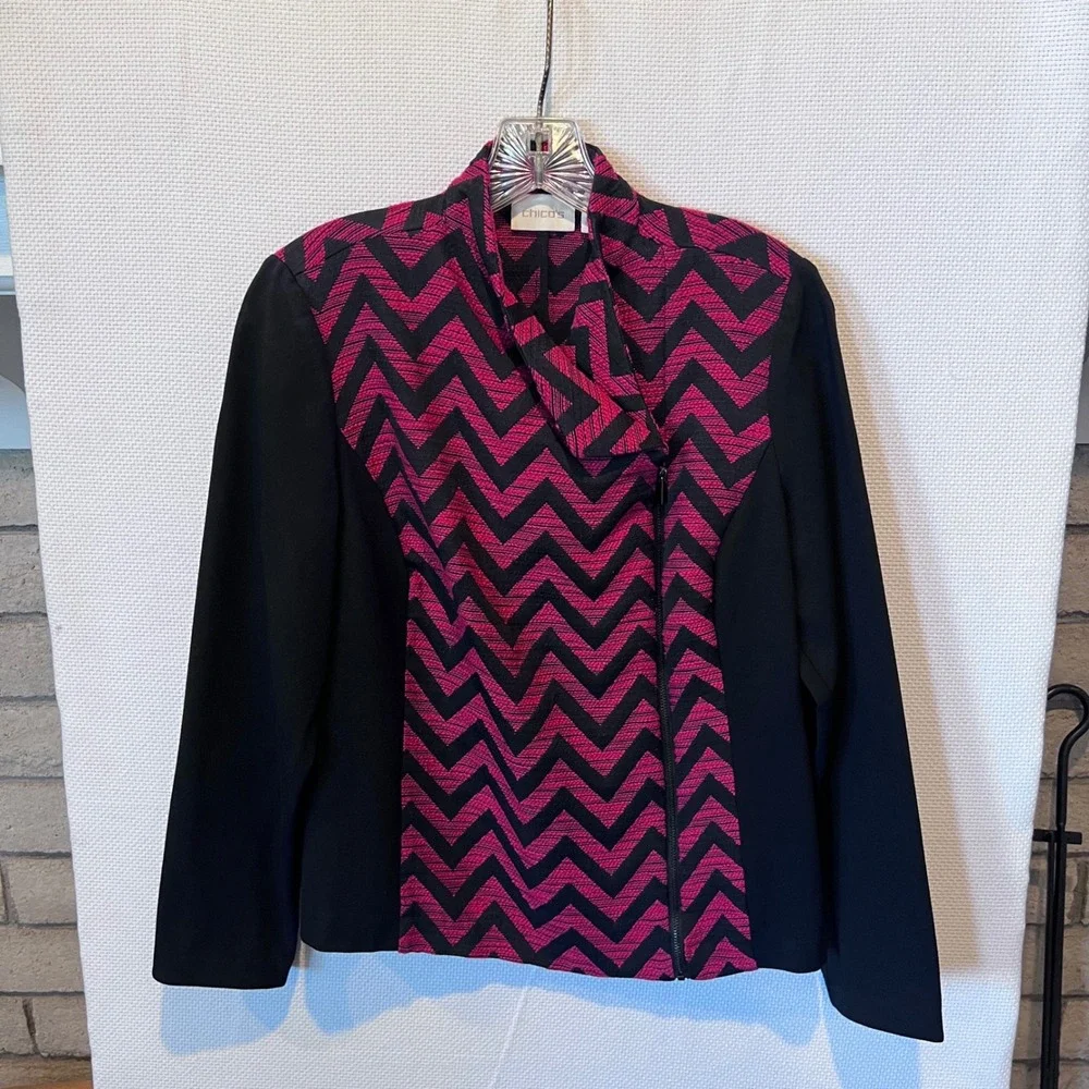Chico's Red Black Chevron Asymmetric Zip Jacket Mixed Media Size 1 Medium
